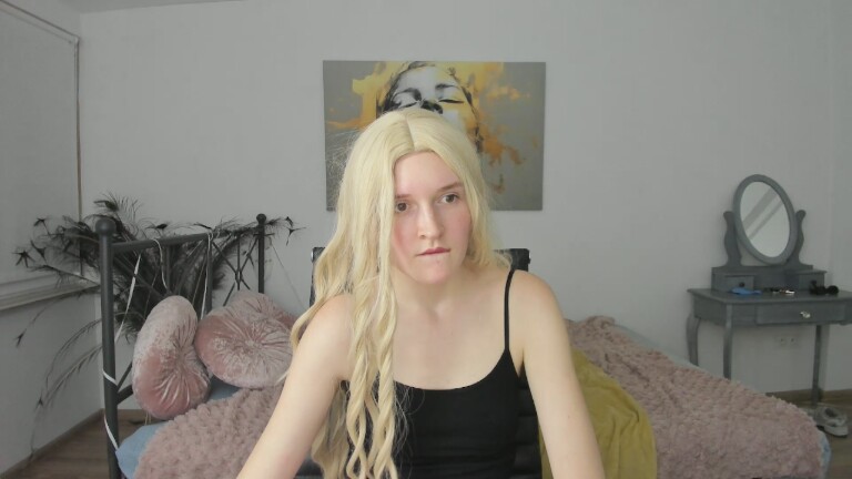 GlitterGold's Streamate show and profile