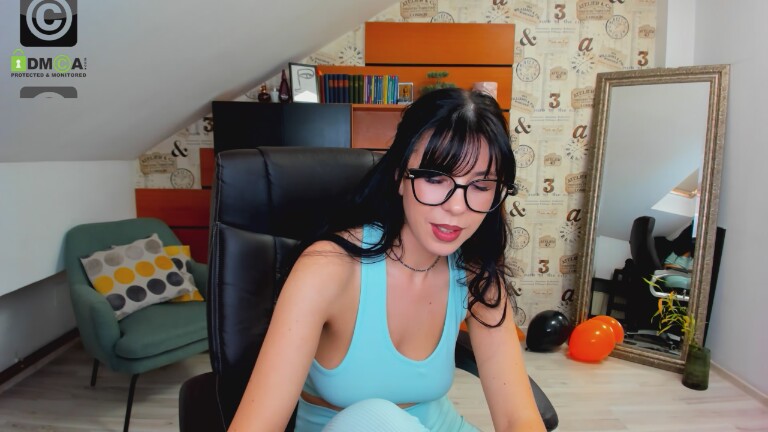 EmillyTy's Streamate show and profile