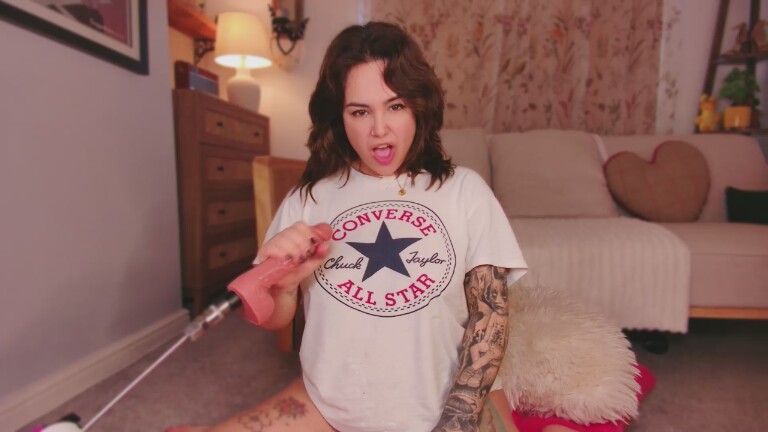 Aerin's Streamate show and profile