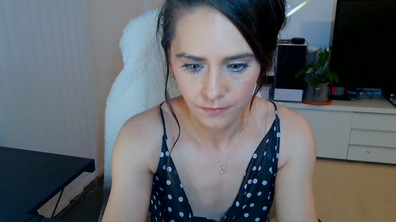 KhalessiNessyhot