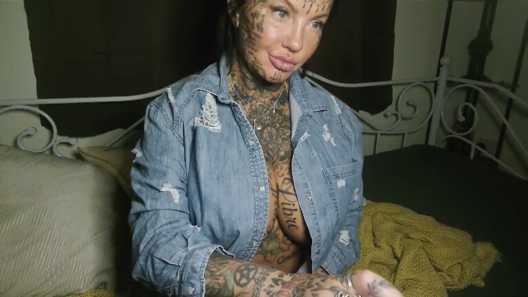 CandyApplesxXx's Streamate show and profile