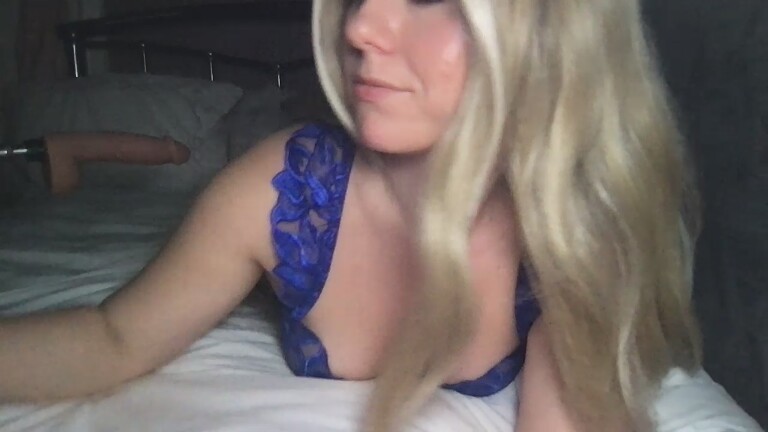 Bella808's Streamate show and profile