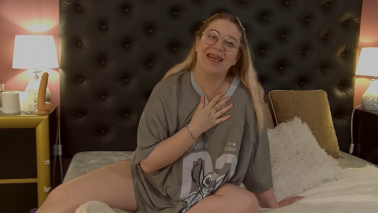 BeckyThaissa's Streamate show and profile