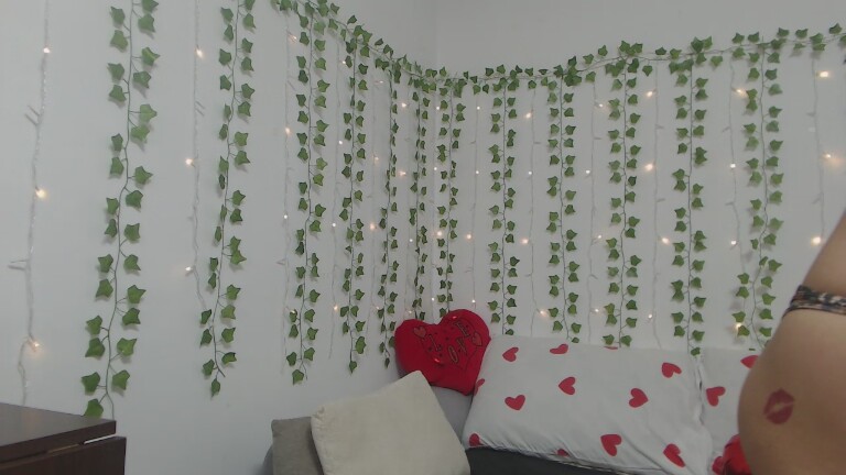 CARMIYNNA's Streamate show and profile