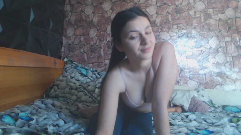 SELYINA's Streamate show and profile